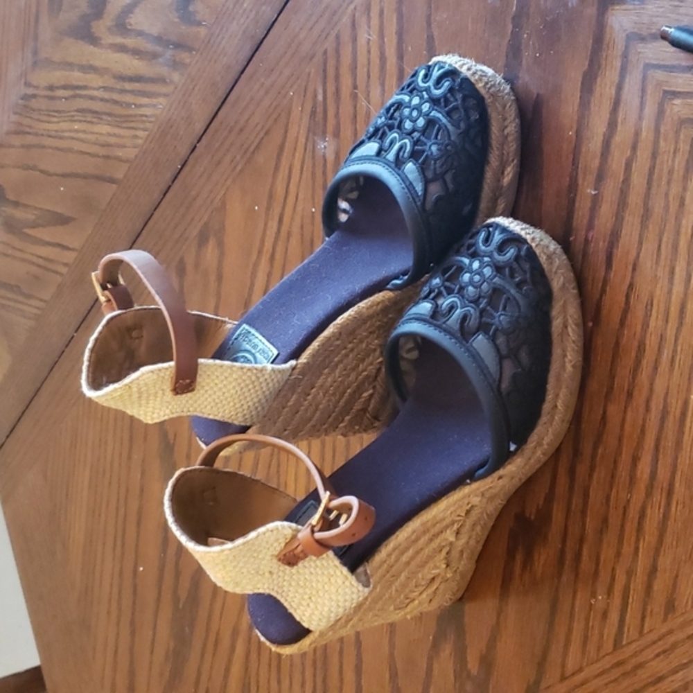 Tory Burch Womens blue lace wedges Size 6